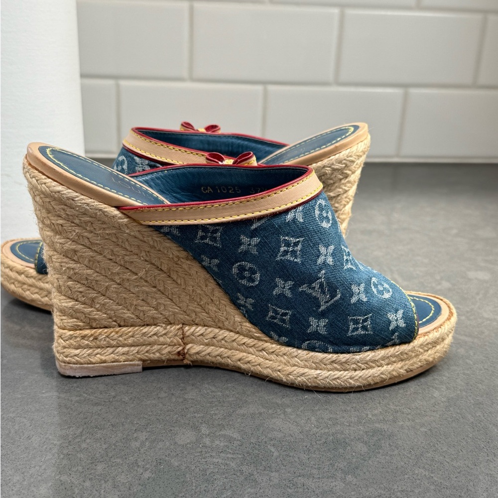 Louis Vuitton Blue and Tan Wedges - Picture 12 of 13